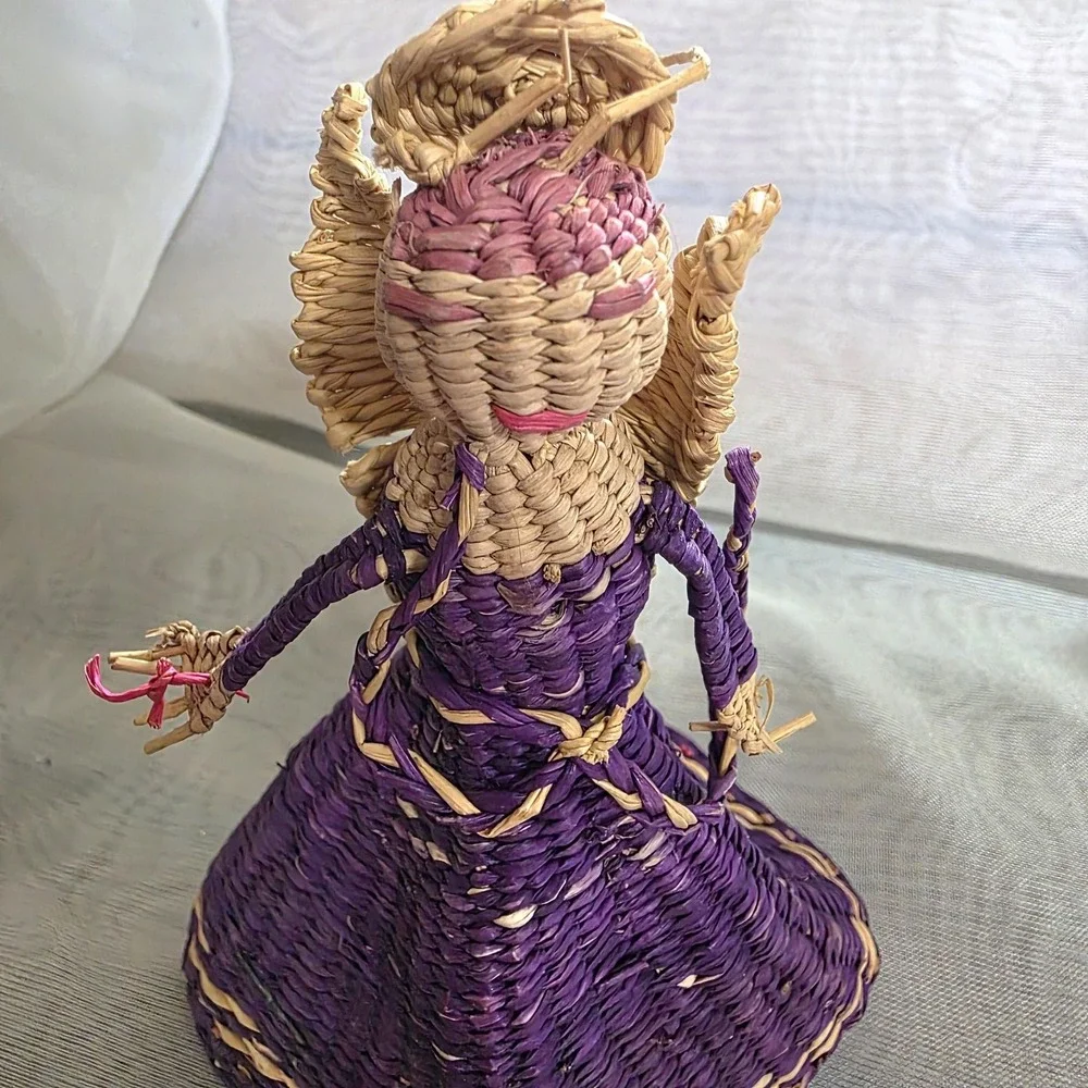 Handmade woven straw